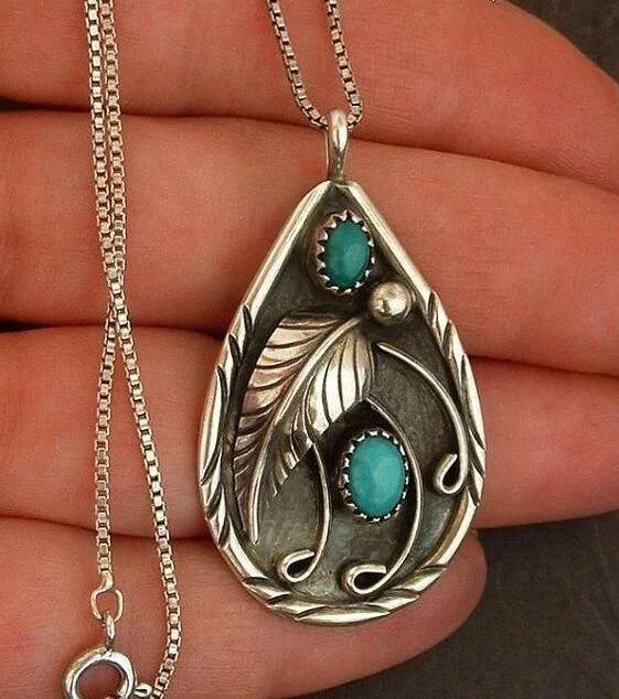 Wholesale Alloy Inlaid Turquoise Vintage Blackened Feather Pendant Necklace