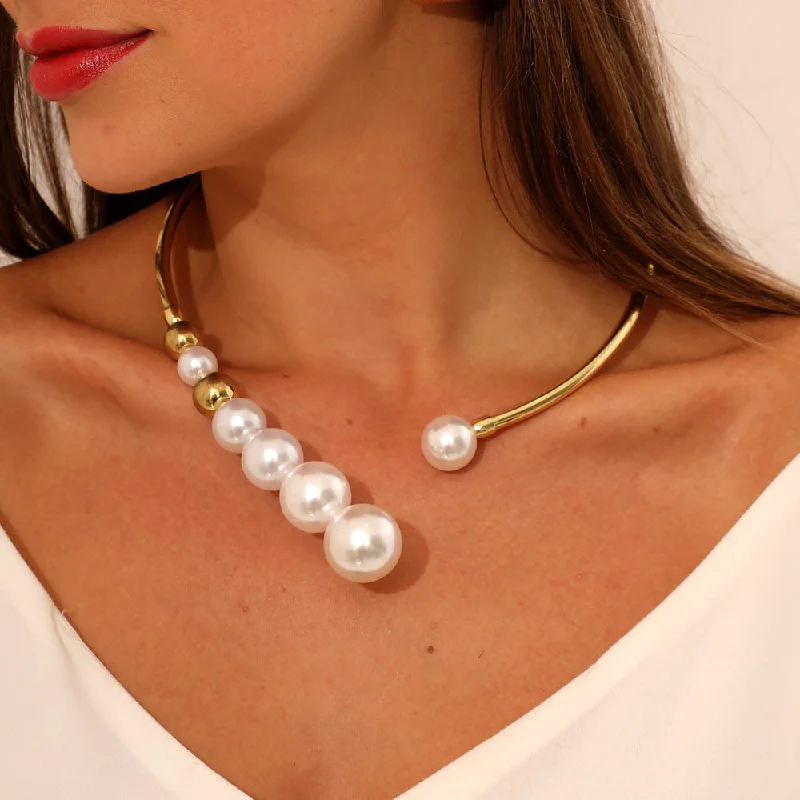 Wholesale Alloy Small Gold Bead Open Clavicle Necklace